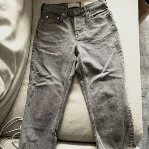 NEW WITH TAG - Everlane 90s Cheeky Jeans - Size 24 Crop